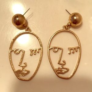 Boutique earrings